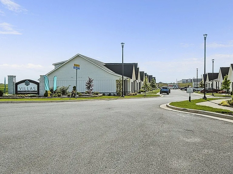 Villas at Capital Twenty — Photo 28