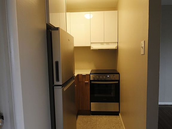 5th image of 714 White Horse Pike APT 5A