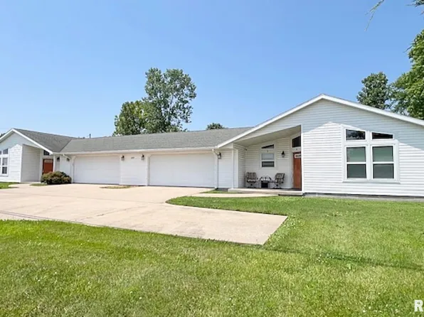 2800 W Chautauqua Rd, Carbondale, IL 62901