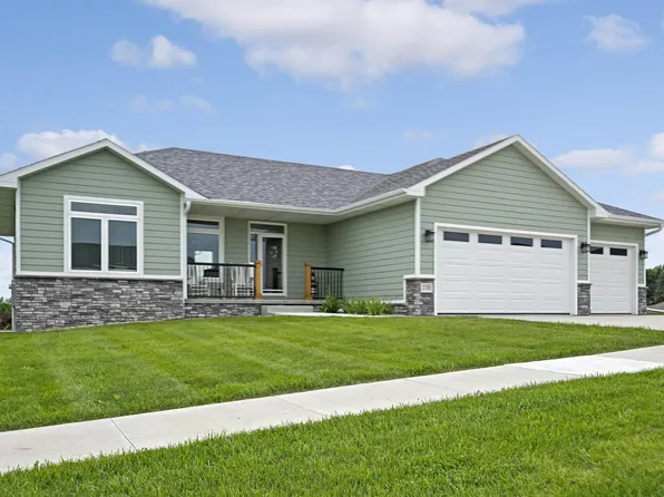 2700 Bings Ct, Sioux City, IA 51108