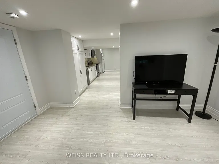 55 Addington Ave #B — Photo 9