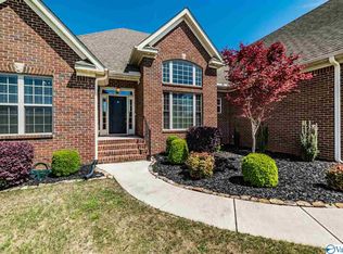 3 Nutcracker Ln SW, Huntsville, AL 35824