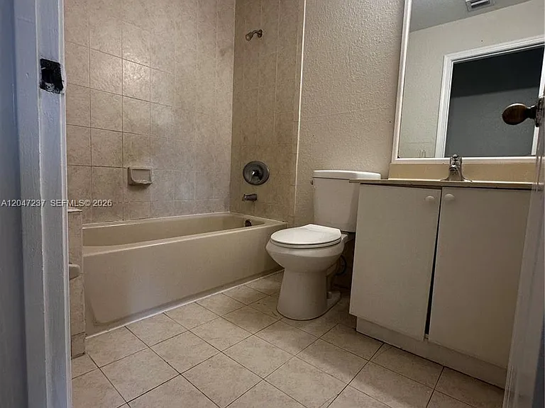 2812 SE 16th Ave #121 — Photo 22