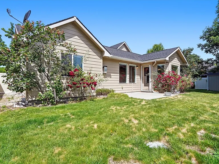 782 S Hydra Ave — Photo 37