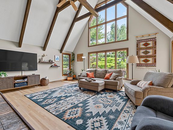 4th image of 3640 Lakeview Ct NE