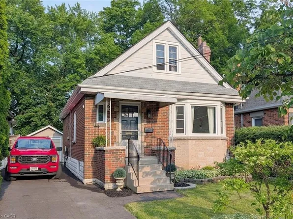 10 Dorset Pl, Hamilton, ON L8S 3T6