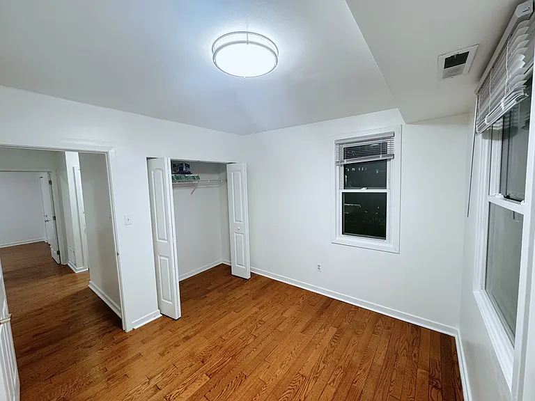 304 N 8th St — Photo 11