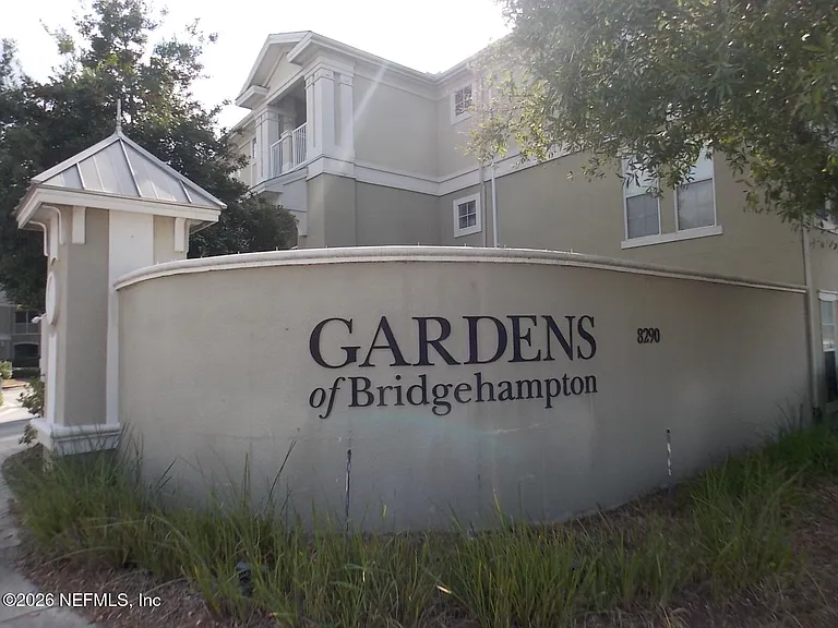 8290 Gate Pkwy W #916 — Photo 2