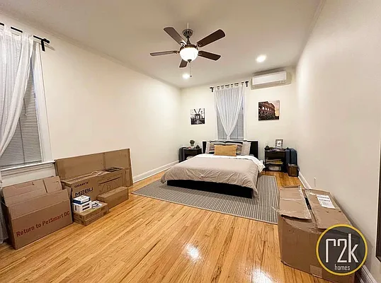 Rented by Realty 2000 Corp | media 10