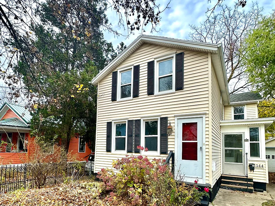 144 Sanford St #1