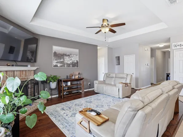 409 Mariscal Pl, Fort Worth, TX 76131