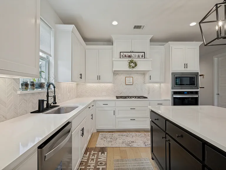 2720 Bluegill Ln — Photo 3