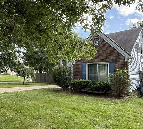 4th image of 620 Princeton Cir