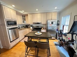 7 Bartlett Pl APT 3, Boston, MA 02113