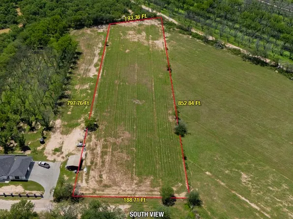 229 Dean Cary Ln, Eagle Pass, TX 78852