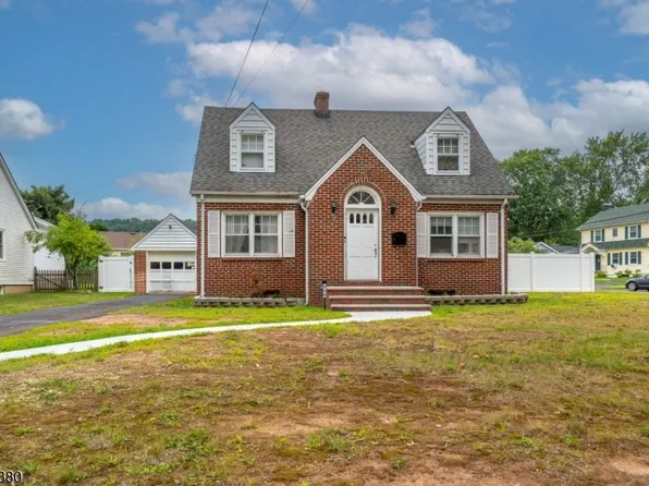 668 Greenbrook Rd, North Plainfield Boro, NJ 07063