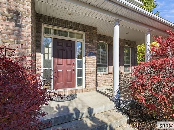 4th image of 166 Woodhaven Ln