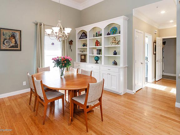 4th image of 176 Markwell Ln