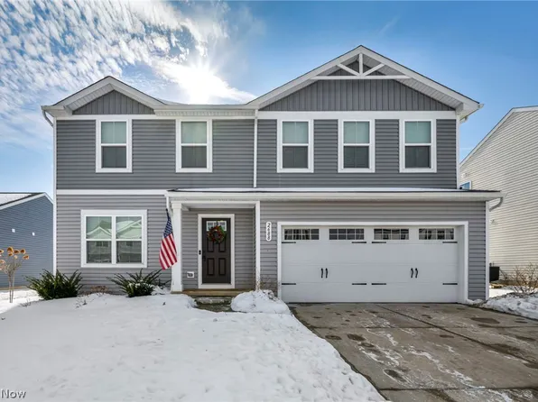 2688 Himelrigh Blvd, Barberton, OH 44203