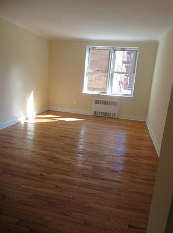 2nd image of 2634 West St APT 4A