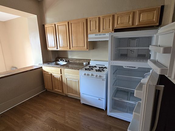 2nd image of 126 Lincoln Ave Floor 2