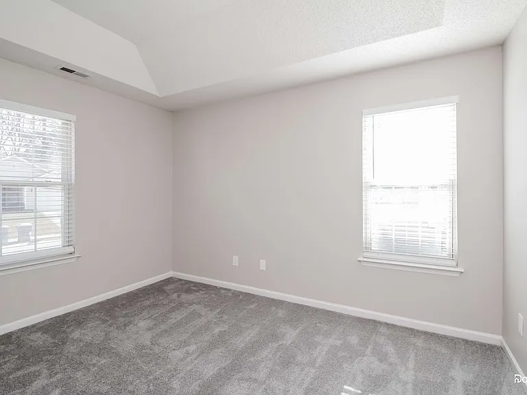 1120 Summit Hills Dr — Photo 7