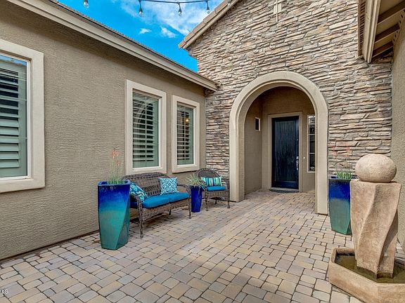 3rd image of 2778 E Balsam Dr