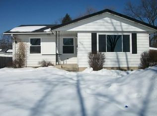 2212 Cedar St, Rolling Meadows, IL 60008