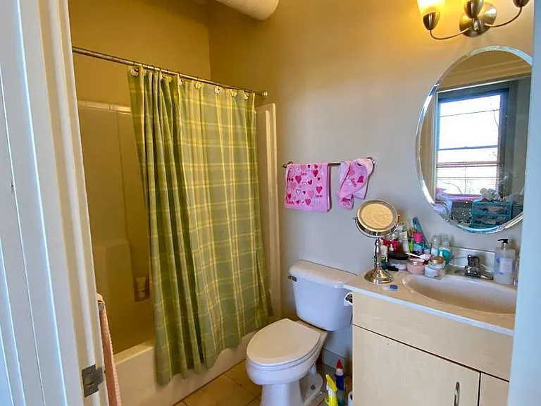 121 W Broad St — Photo 42