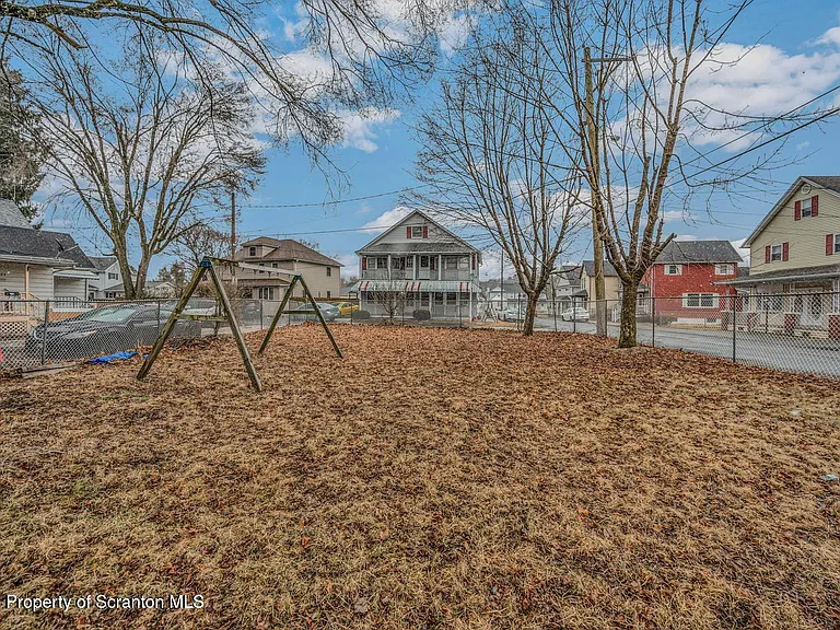 1200 Main St — Photo 5