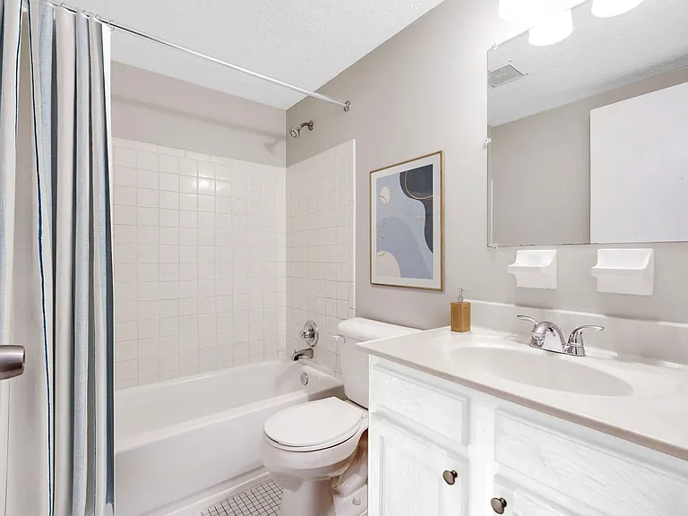 Clearwater Apartments — Photo 19