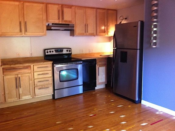 5th image of 2395 Wilder Ave APT 2
