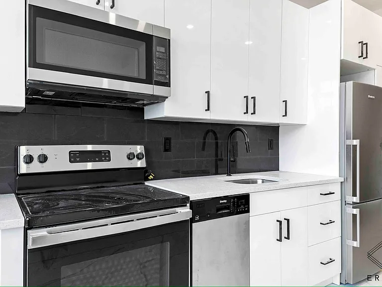 1541 Dean St #307 — Photo 4