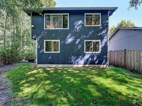 4th image of 12726 58th Avenue NE