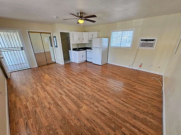 3rd image of 331 S 9th St APT 4