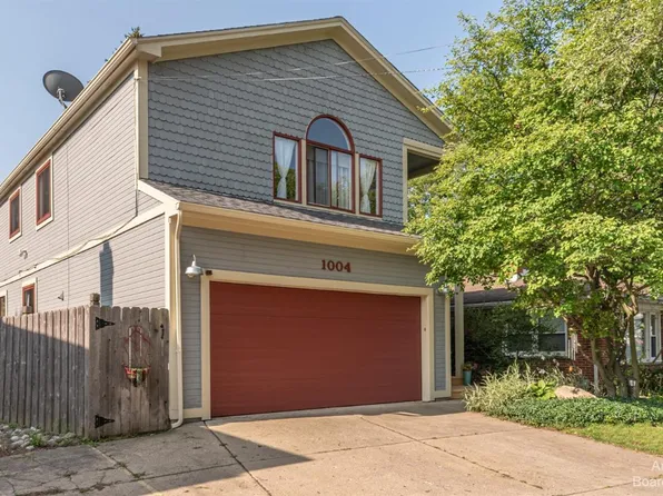 1004 Woodlawn Ave, Ann Arbor, MI 48104