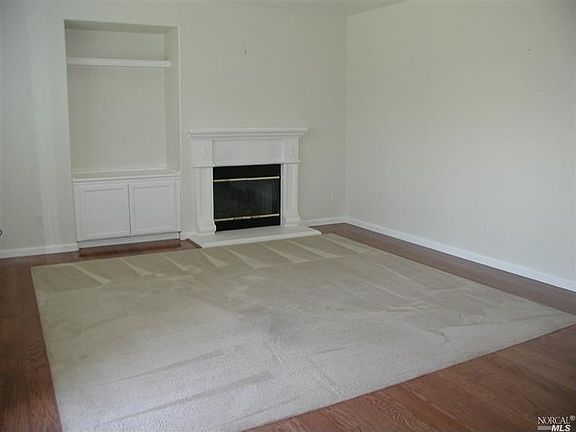 5th image of 2273 Bennington Dr