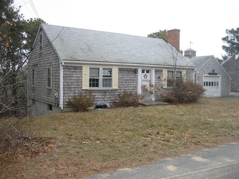 1st image of 26 Monomoit Ln