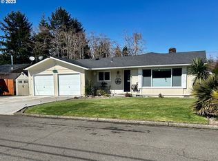 2740 Greenbriar St, Reedsport, OR 97467