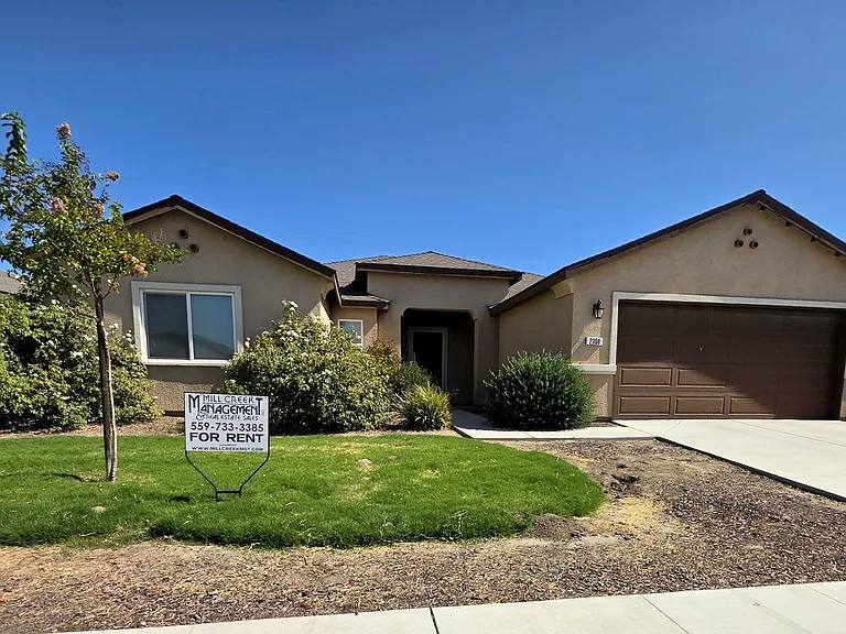 2308 W Ambassador Way — Photo 2