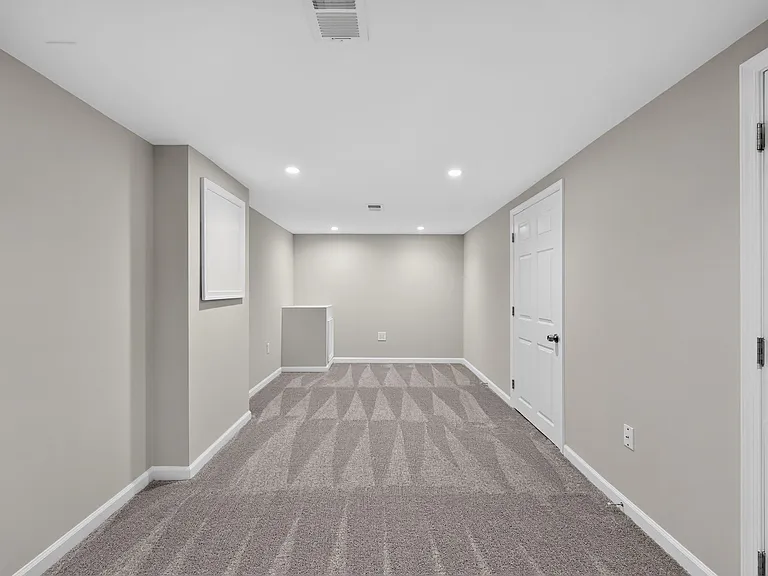 4898 Wheatstone Dr — Photo 29