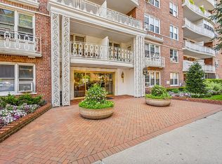 69-10 108th St #6D, Forest Hills, NY 11375
