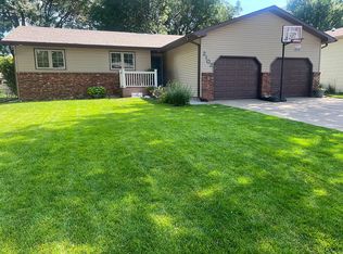 2102 W 36th St, Kearney, NE 68845