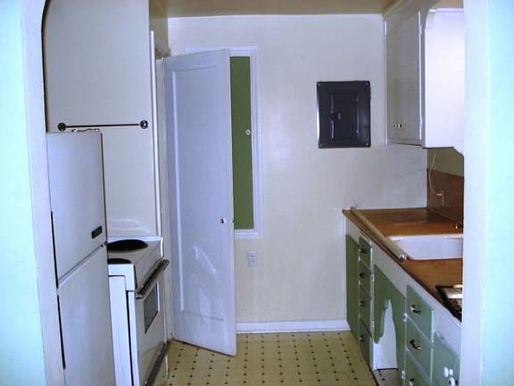 3rd image of 13533 52nd Ave S APT 4