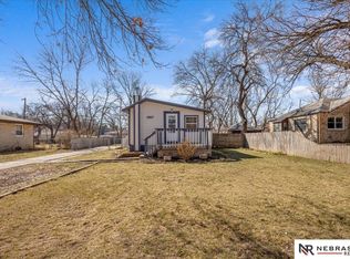 3917 Sumner St, Lincoln, NE 68506