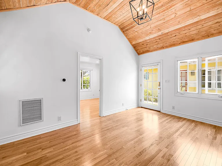 9016 Rangely Ave — Photo 5
