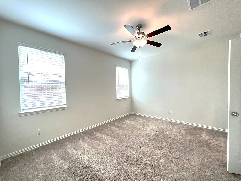 1511 Avery Pointe Dr — Photo 15