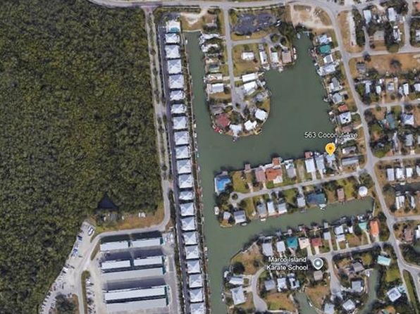 563 Coconut Ave, Goodland, FL 34140