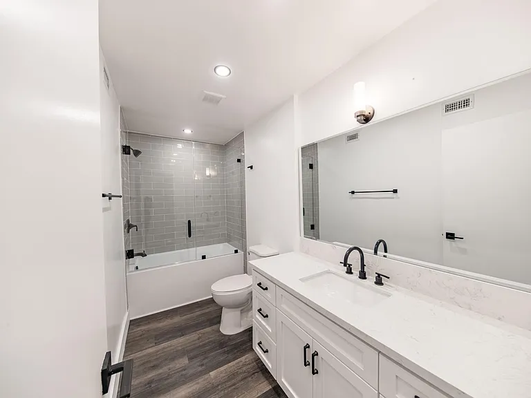 1115 14th St #102 — Photo 7