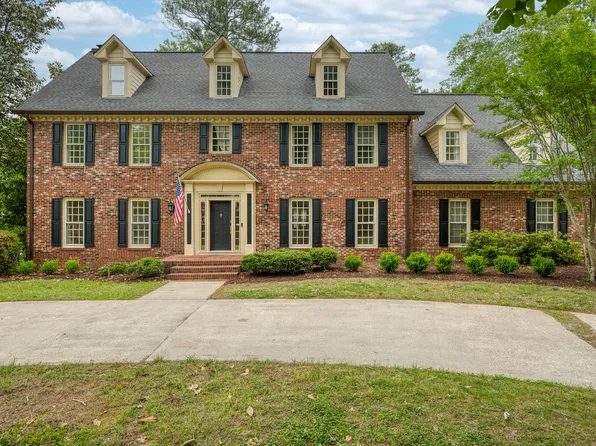 1901 Aurora Dr, Raleigh, NC 27615